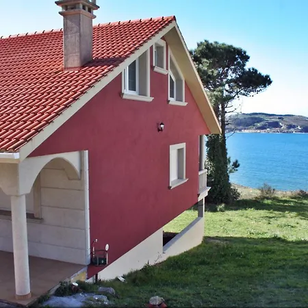 Espectacular Chalet Frente A La Playa De Laxe Canduas